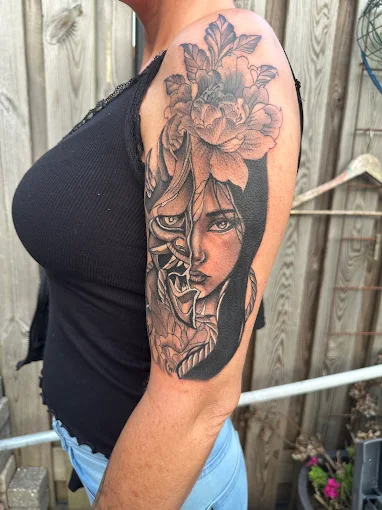 Realistic black & grey